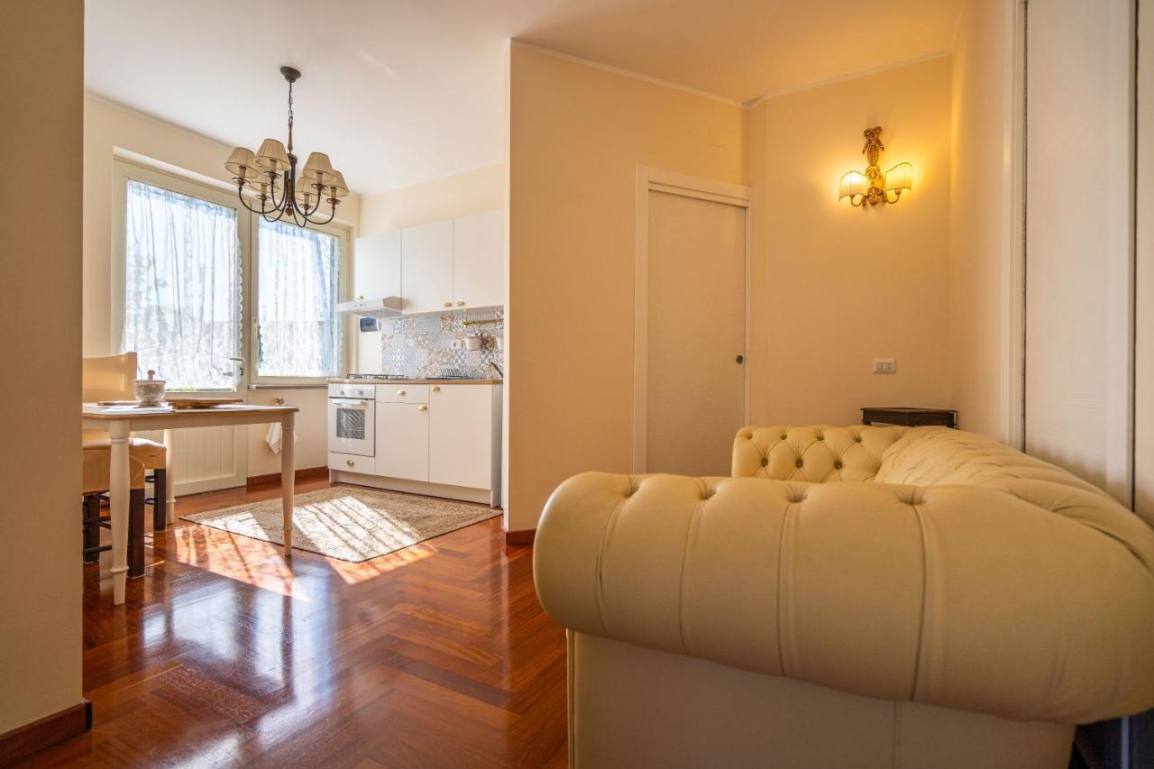 אגרופולי Musae Apartments מראה חיצוני תמונה