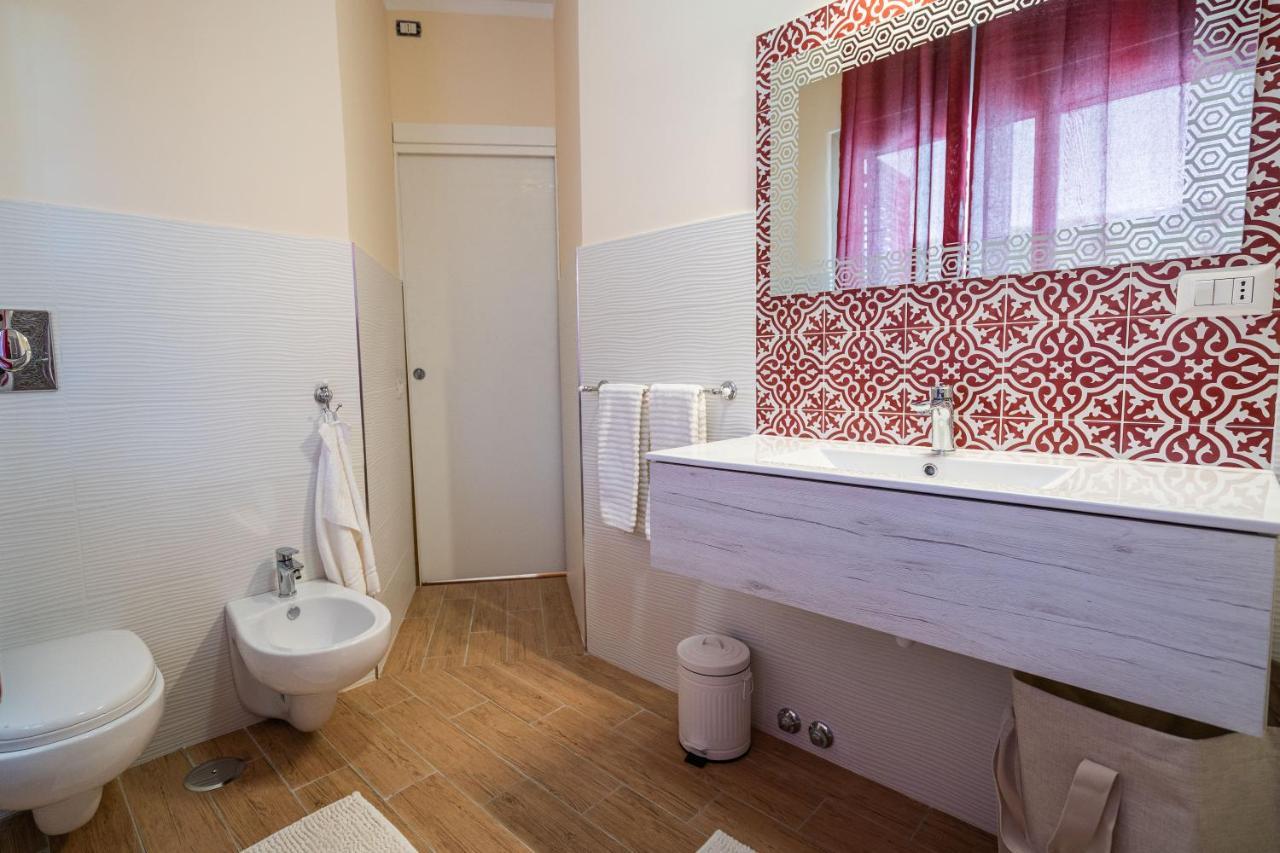 אגרופולי Musae Apartments מראה חיצוני תמונה