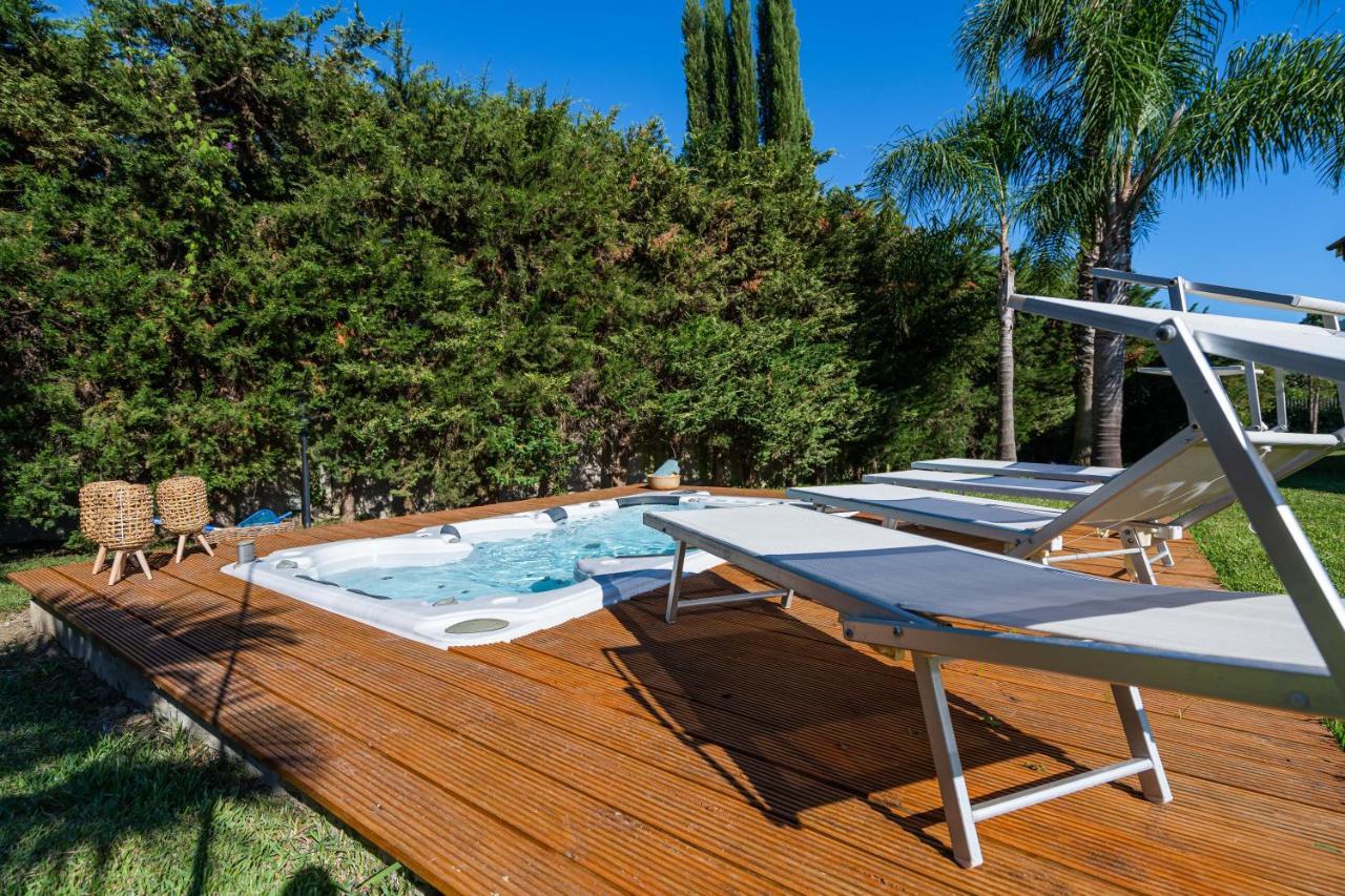 אגרופולי Musae Apartments מראה חיצוני תמונה