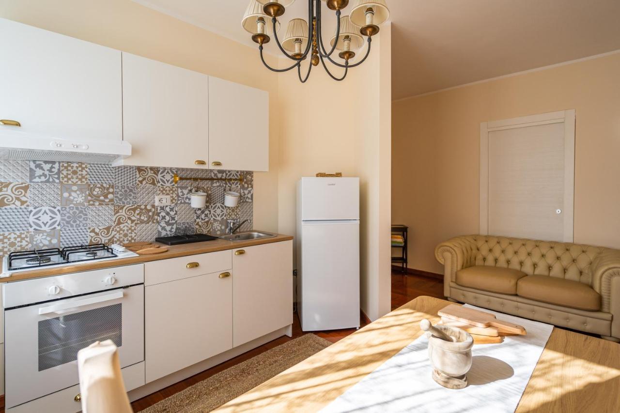 אגרופולי Musae Apartments מראה חיצוני תמונה