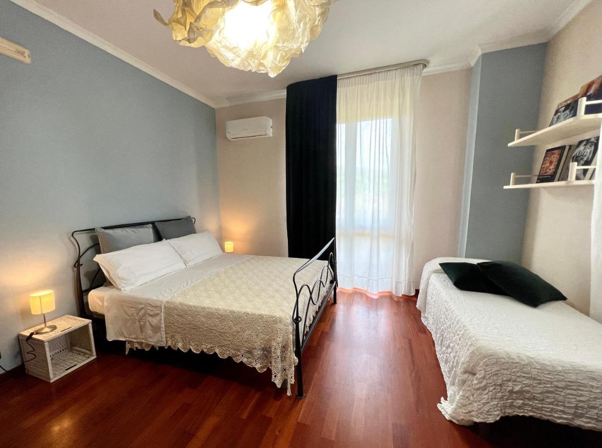 אגרופולי Musae Apartments מראה חיצוני תמונה