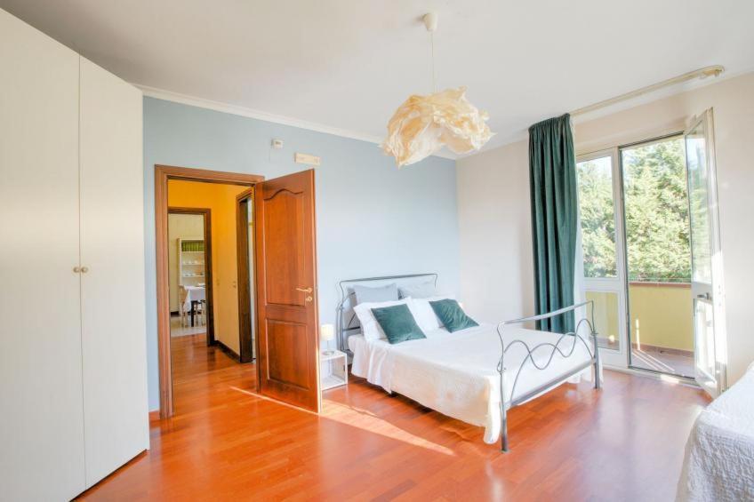 אגרופולי Musae Apartments מראה חיצוני תמונה